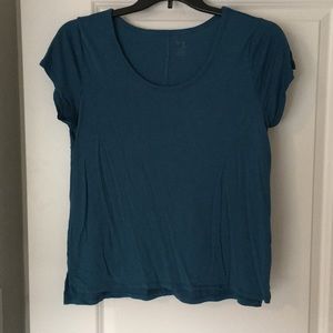 Gap size large shirt